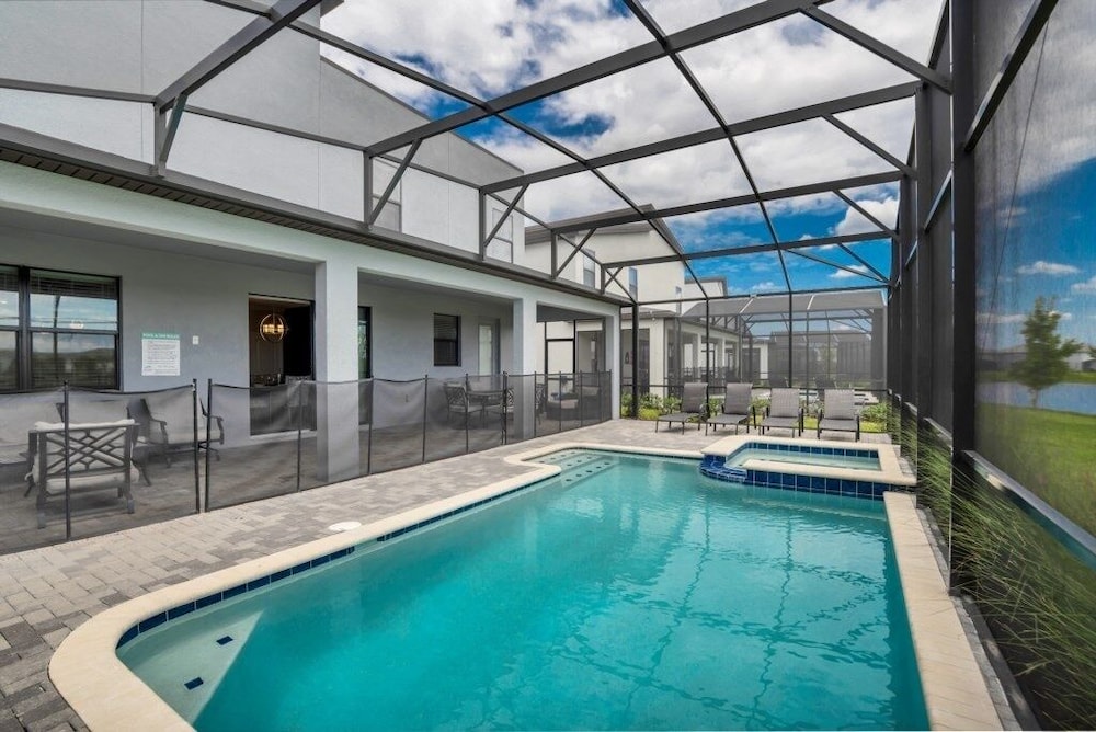 Storey Lake Resort 9 Bed Game theater Room 9 Bedroom Home by RedAwning - photo 49