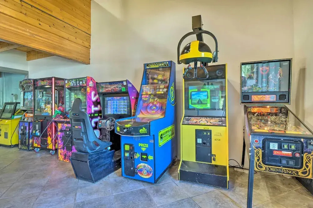 4 Mi to Ski Resort: Pet friendly Breck Cabin - photo 11