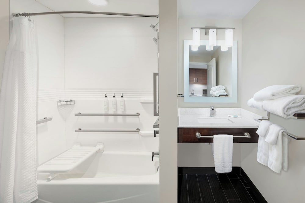 TownePlace Suites by Marriott Detroit Allen Park - photo 29