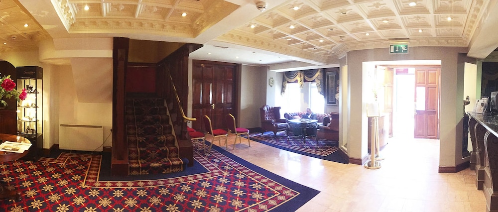 TF Royal Hotel
