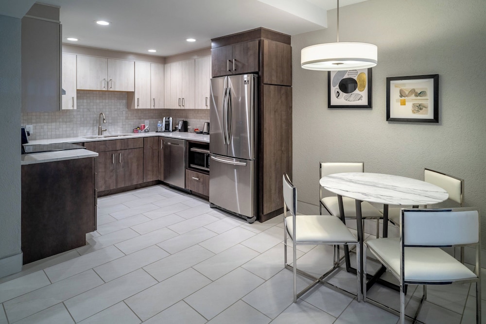 Delta Hotels by Marriott Huntington Downtown - photo 11