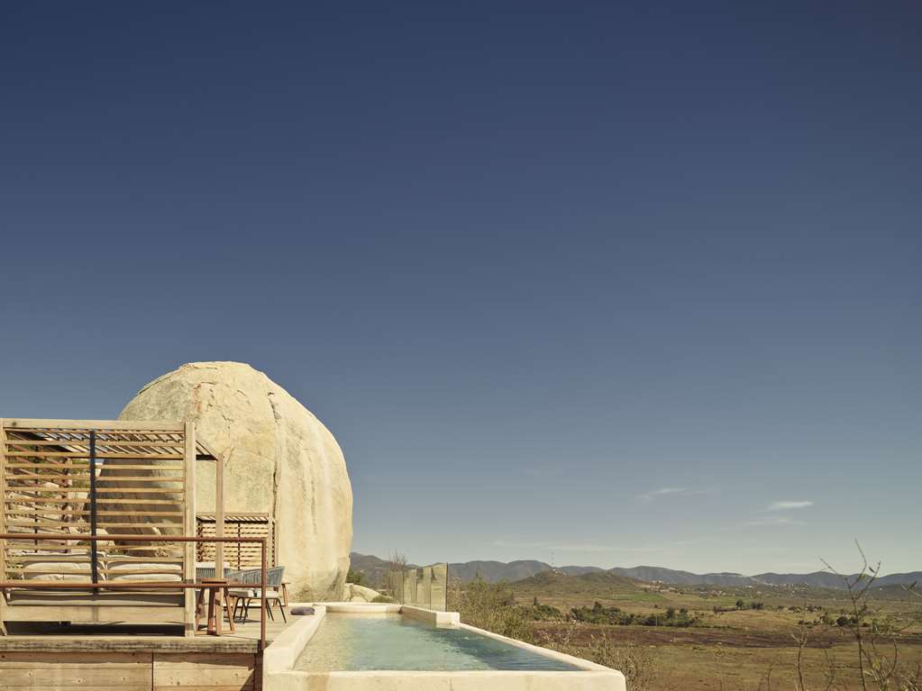 Roka Pool