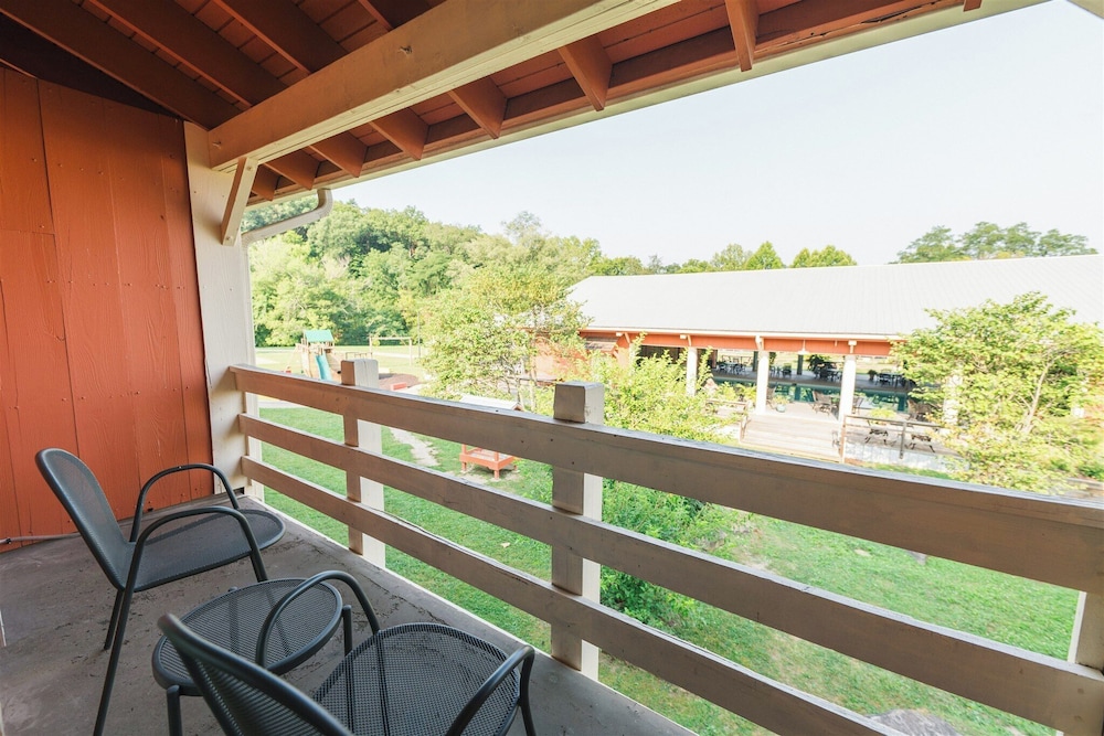 Brown County Inn - photo 17