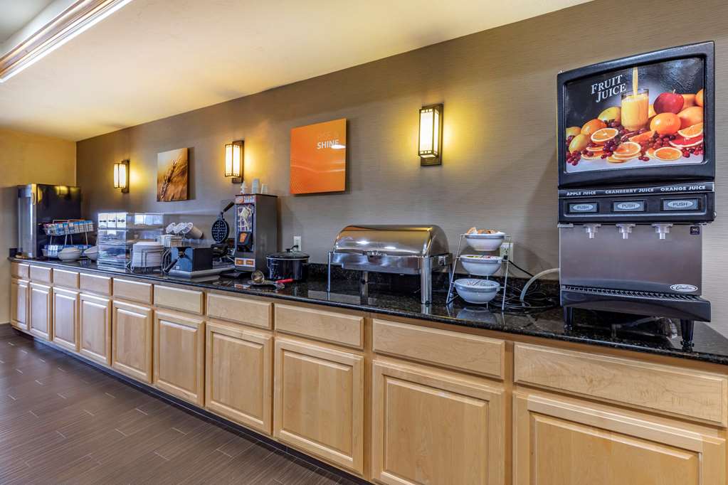 Comfort Inn Evansville Casper - photo 38