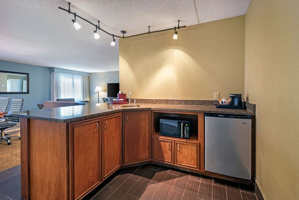 Clarion Hotel Conference Center Lexington North - photo 19