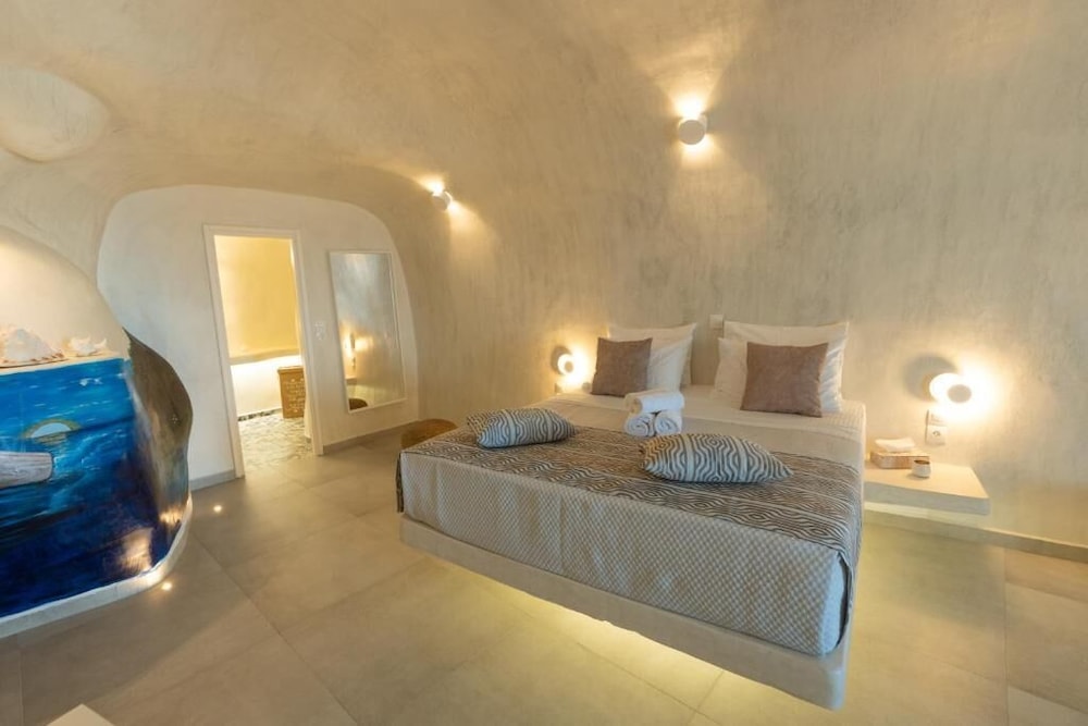 Rody Caves Oia in Oia, Greece