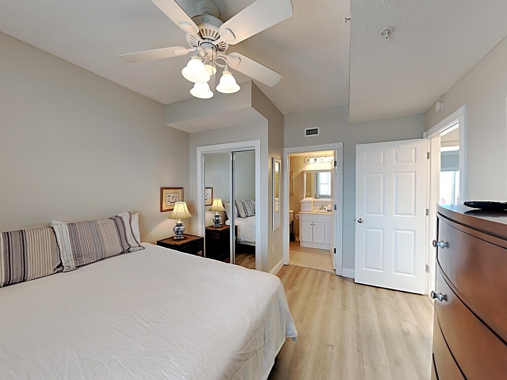 South Harbour 4E — 4-Star Luxury Hotel in Pensacola, United States