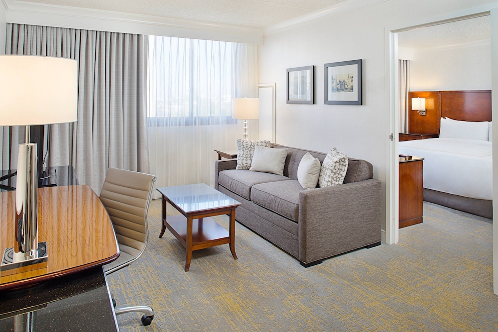 Los Angeles Marriott Burbank Airport - photo 15