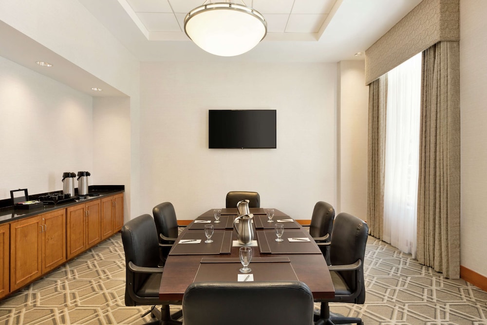 Embassy Suites Boston Logan Airport - photo 48