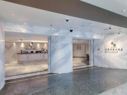 East Pacific Passenger Lounge Departure area 3rd floor - carbon neutral hotel in Beijing