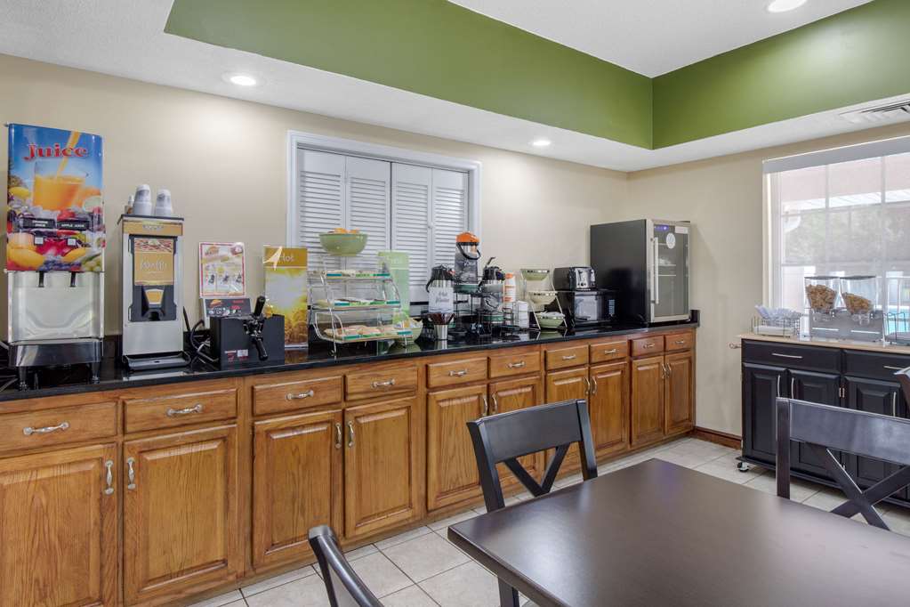 Quality Inn Kingstree North - photo 26