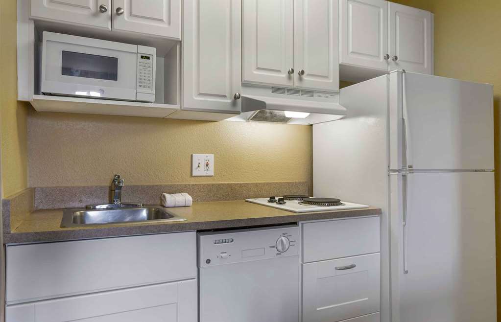 Extended Stay America Suites Phoenix Scottsdale - photo 9