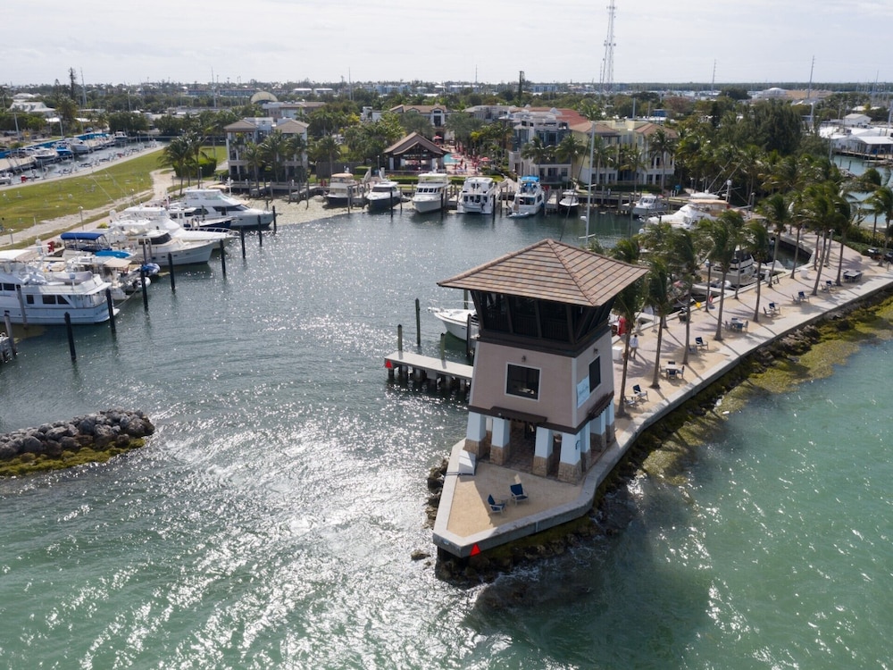 Marlin Bay Resort & Marina Managed by Elite Alliance Hospitality - photo 474