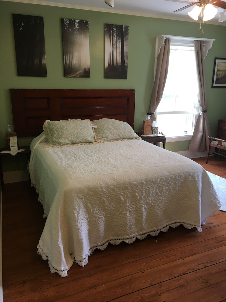 The Nightfall Inn - photo 11