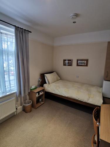 Hatsue Guest House — Camberley — photo 2