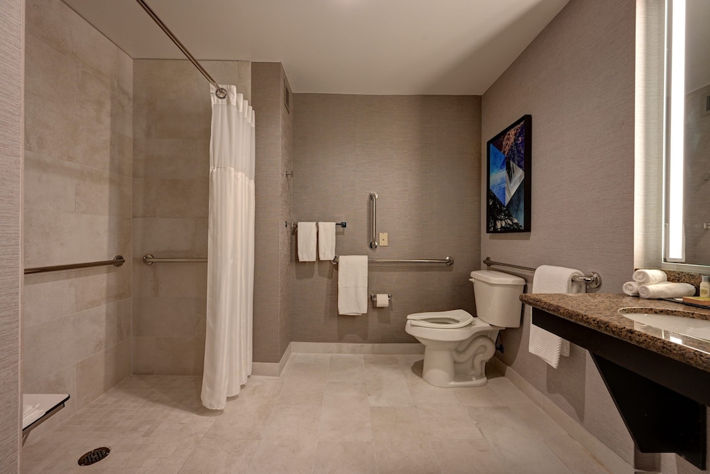 DoubleTree by Hilton Denver International Airport - photo 24