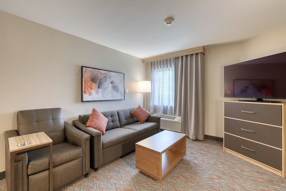 Candlewood Suites Milwaukee Airport by IHG - photo 12