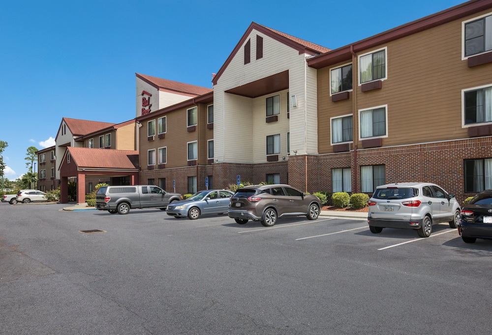 Red Roof Inn & Suites Savannah Airport - photo 33