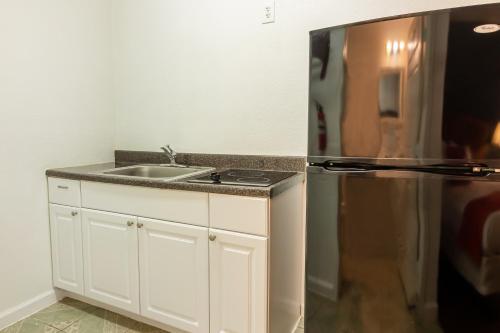 Garden Inn And Suites - photo 9