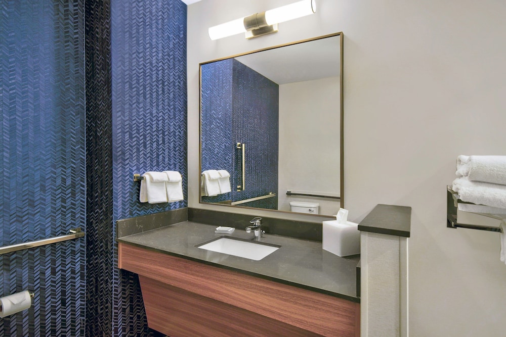 Fairfield Inn & Suites by Marriott Cincinnati North - photo 11