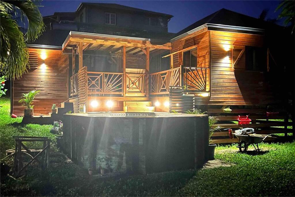La kaz à pépés charmant logement avec piscine in Lamentin, Guadeloupe