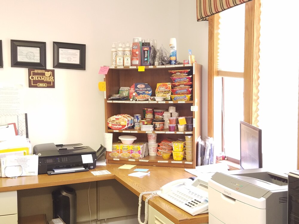 Deer Creek Motel - photo 2