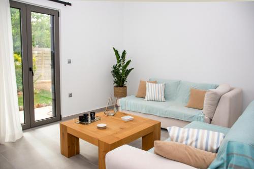 Christina Apartment — 4-Star Luxury Hotel in Kissamos, Greece