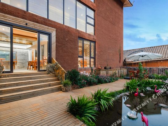 Hualou love song Lugu Lake Sunshine boutique Inn in Daxing, People's Republic of China