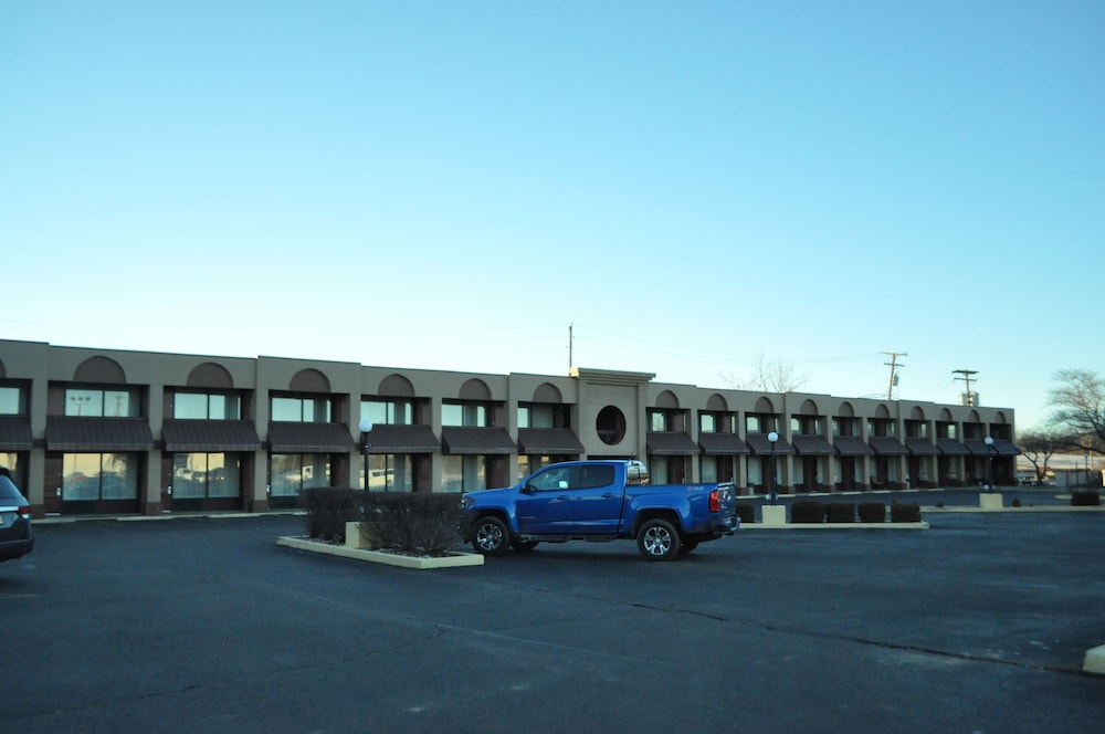 Best Way Inn Madison - photo 39