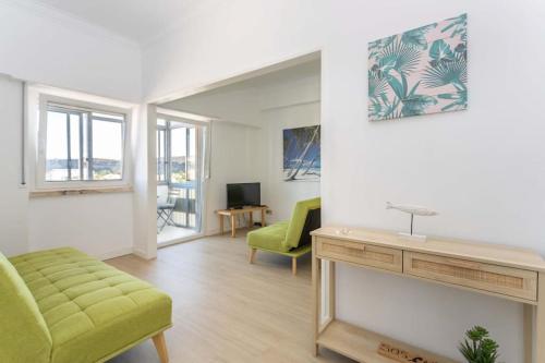 Palm View House — 4-Star Luxury Hotel in Almada, Portugal