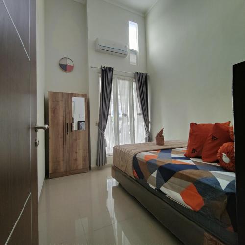 Kayana Regency F7 — Batu — photo 4