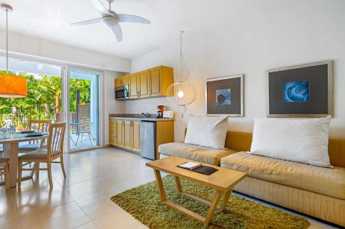 Taheima 2110A in Nuevo Vallarta, Mexico