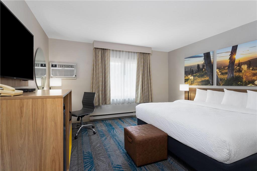 Days Inn and Suites by Wyndham Downtown Missoula University - photo 20