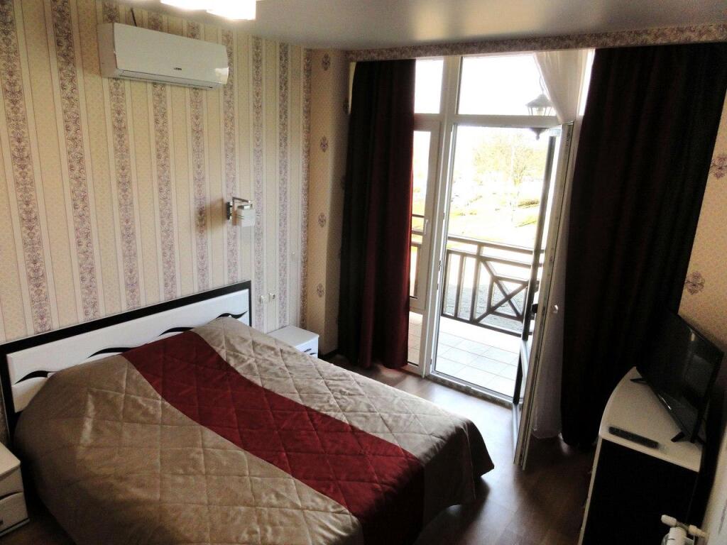 Aleksandriya — hotel in Taman'