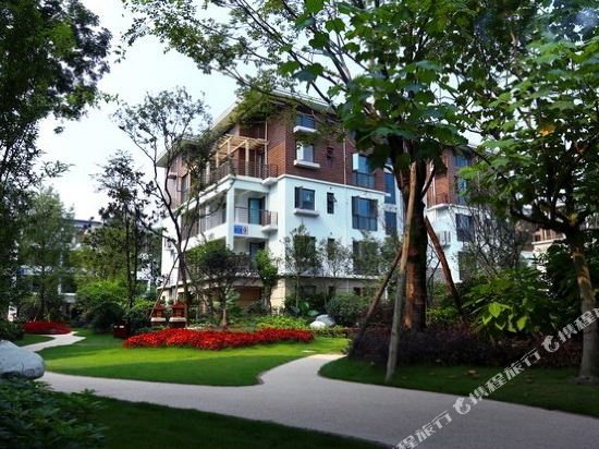 Sky Resort Hotel Qingcheng Mountain — 4-Star Luxury Hotel in Chengdu, People's Republic of China