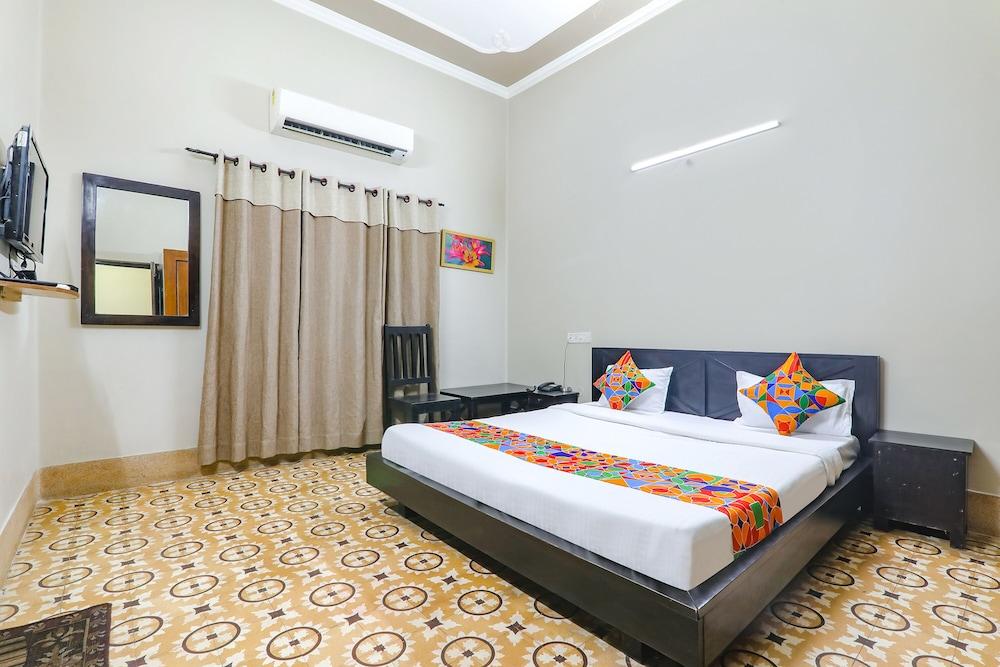 Oyo 23662 Harmony - last minute hotel in Allahabad