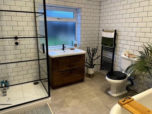 Home in West by the Sea — 4-Star Luxury Hotel in Llanelli, United Kingdom