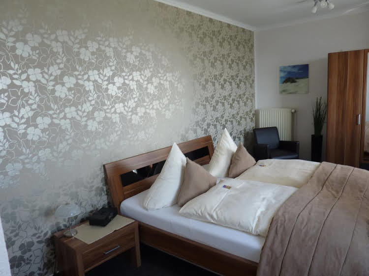Akzent Strandhotels Seestern Delphin Lachs — Wilhelmshaven