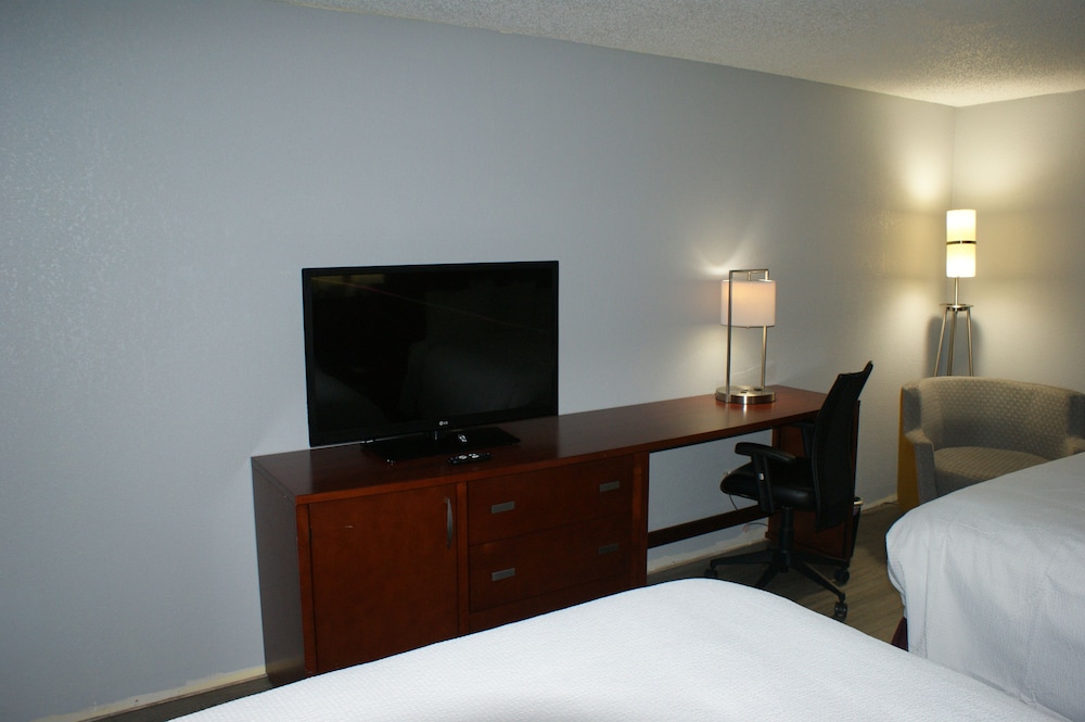 Sonesta Essential Van Buren Fort Smith - photo 6