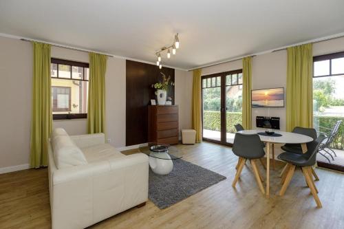 9989 Urlaubstraeume Am Meer WE 2 1 — 4-Star Luxury Hotel in Ostseebad Kuehlungsborn, Germany