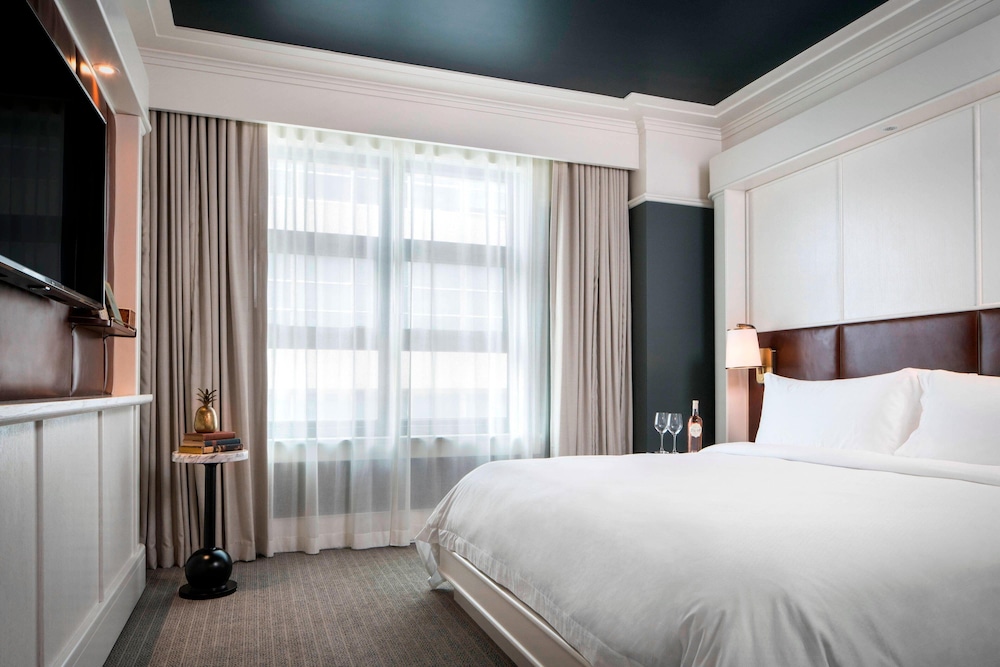 Perry Lane Hotel A Luxury Collection Hotel Savannah - photo 16