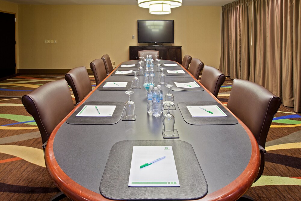 Holiday Inn Evansville Airport - photo 28