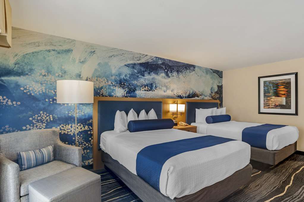 Best Western Plus Marina Gateway Hotel - photo 41