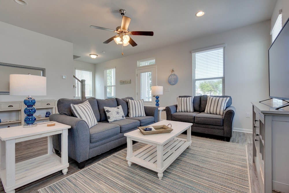 Coastal Port St Joe Getaway with Pool and Beach Access in Port Saint Joe, United States