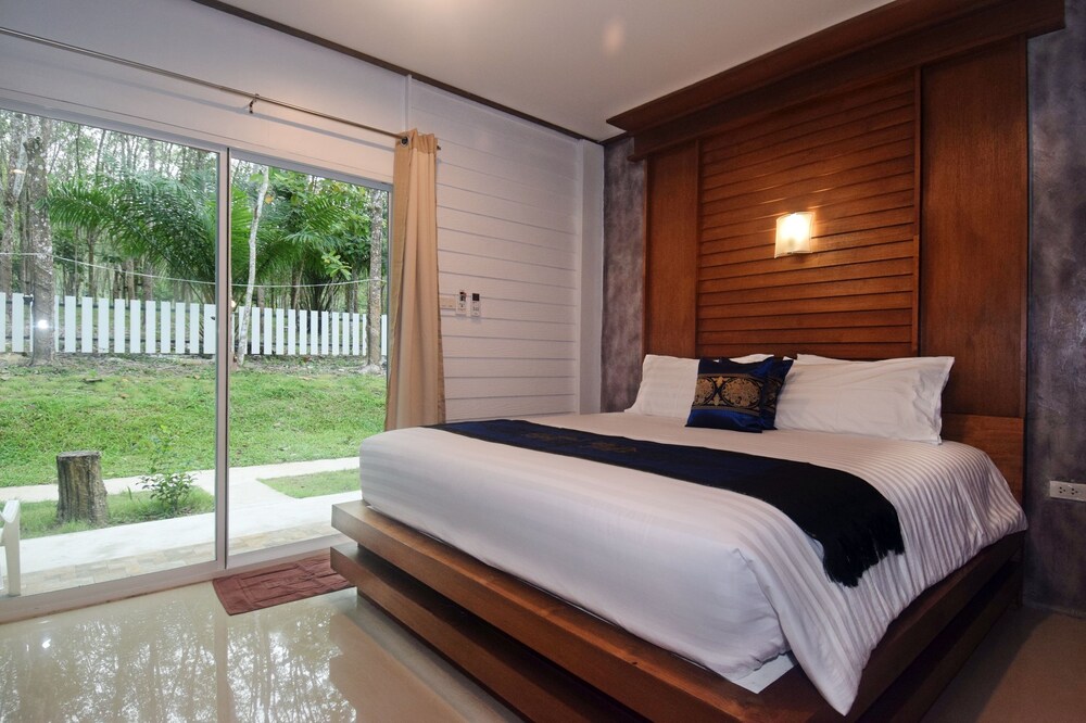 BaanPhong Lanta in Ko Lanta, Thailand