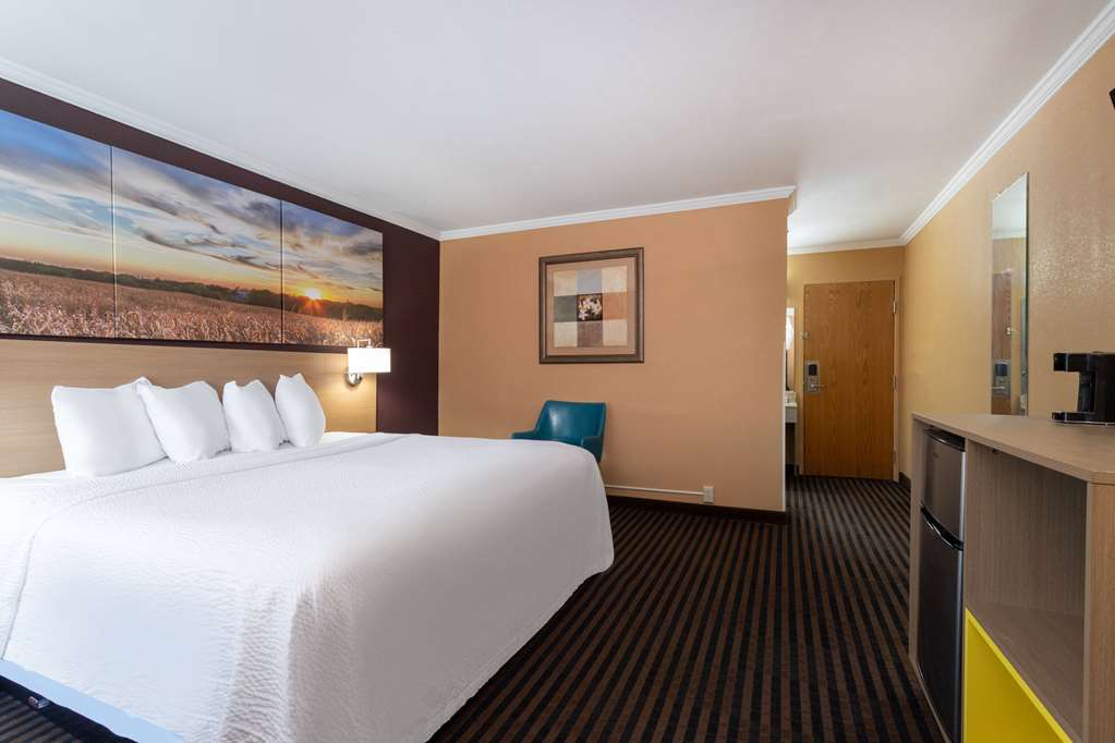 Days Inn by Wyndham Anderson IN - photo 11