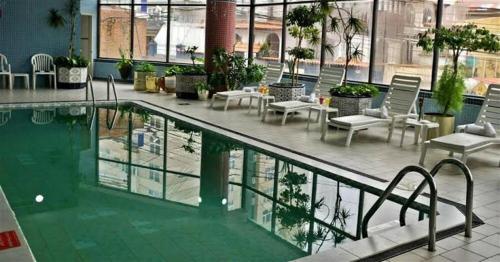 Hotel Airport intl airport Near to Mumbai Airport & BKC US Consulate