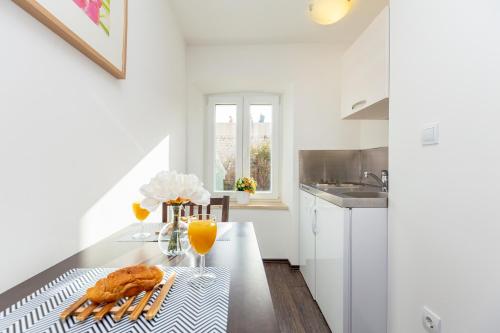 City wall's studio apartment