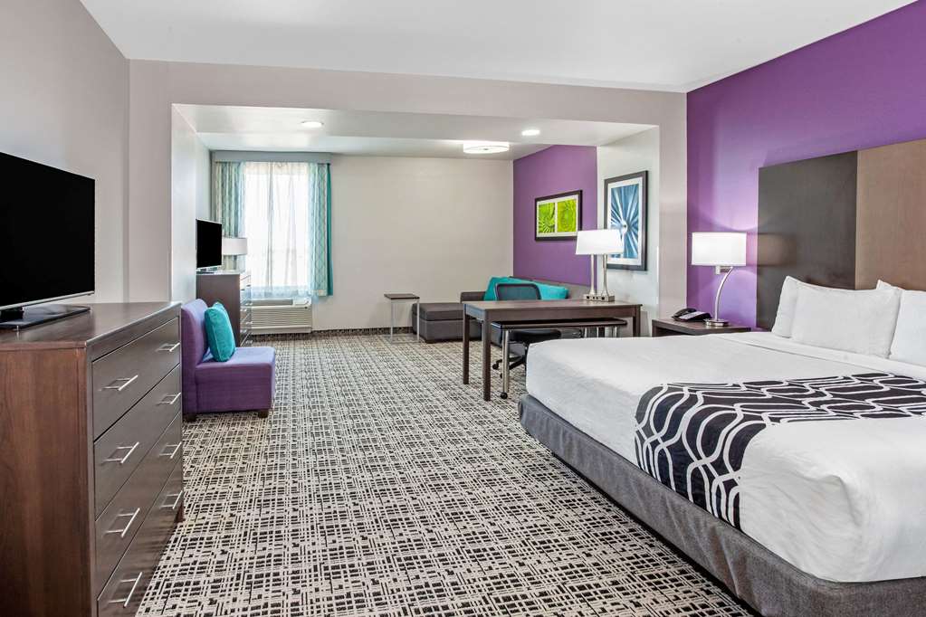 La Quinta Inn & Suites by Wyndham Lubbock South - photo 44