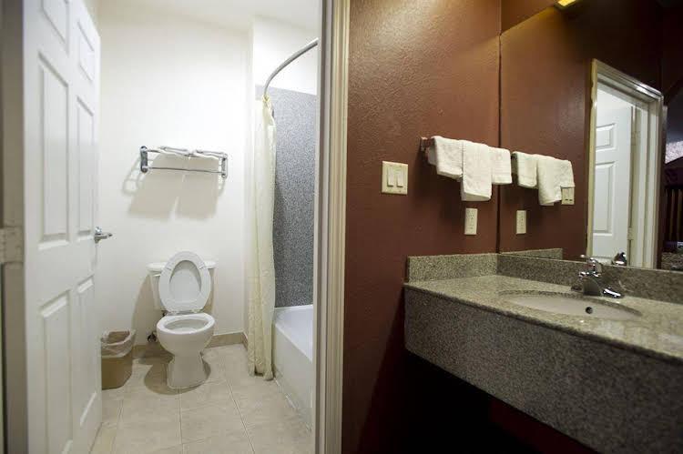 Eagle Inn - photo 9